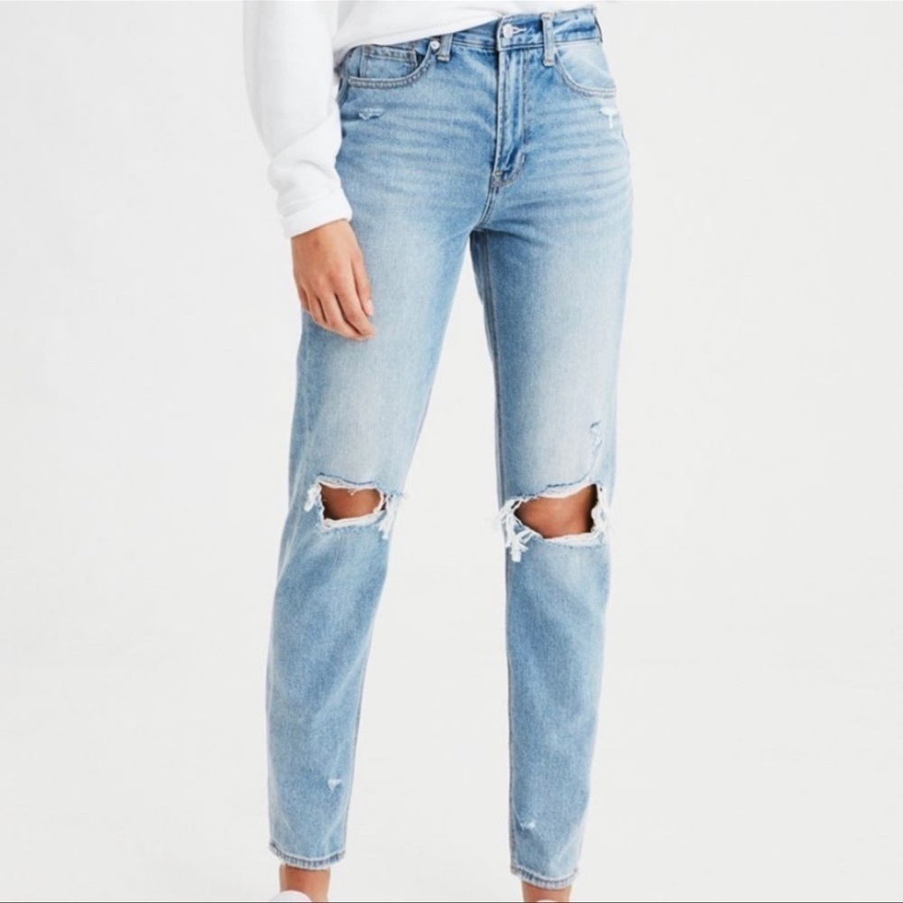 AMERICAN EAGLE BLUE DISTRESSED MOM JEANS MEDIUM WASH sz 2